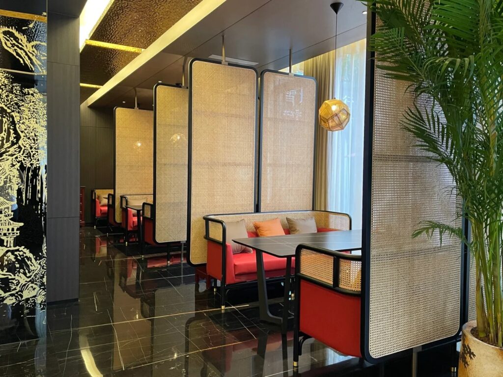 The F&B industry is increasingly favoring this natural material.