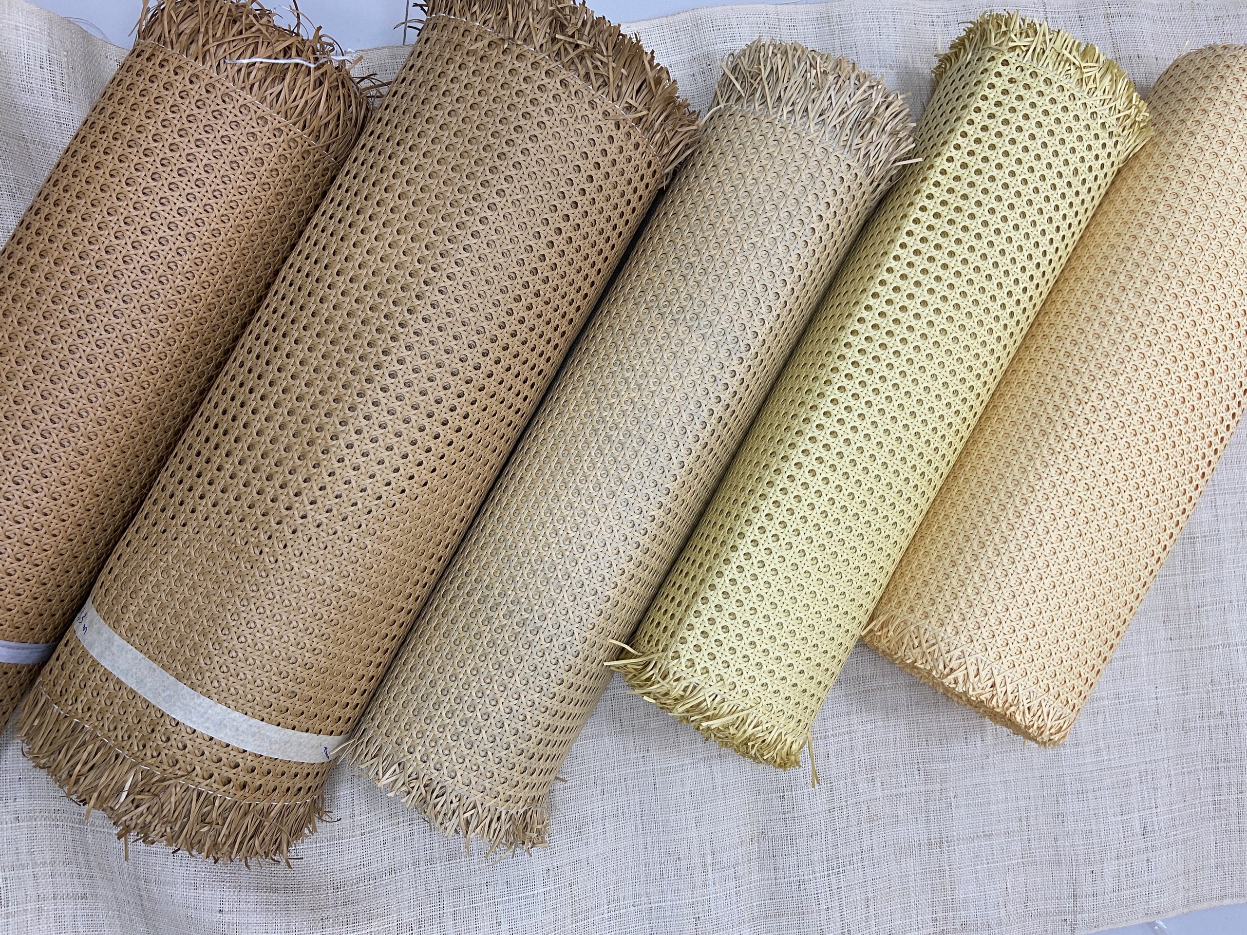 plastic-hexagon-rattan-cane-webbing (8)